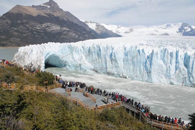 Glaciar Perito Moreno con Safari Náutico - The coastal walk toward the glacier