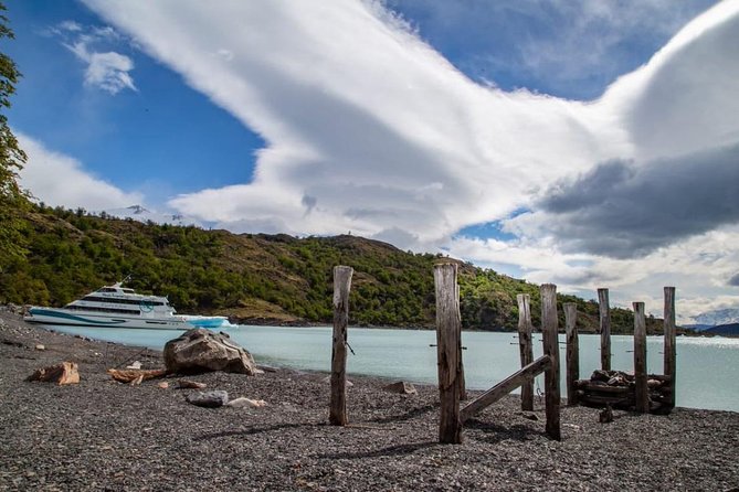 "Glaciares Gourmet" - Maria Turquesa Cruiser Navigation (classic) - Canal de los Témpanos and Perito Moreno