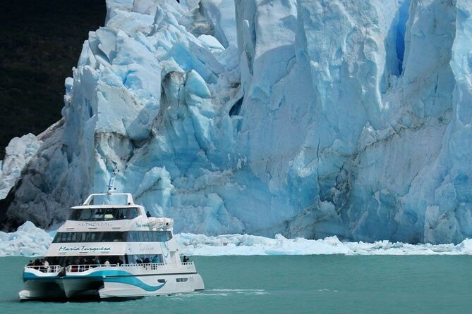 Glaciares Gourmet Premium Lounge boat Tour + El Calafate pick up - Why the premium lounge changes the boat day