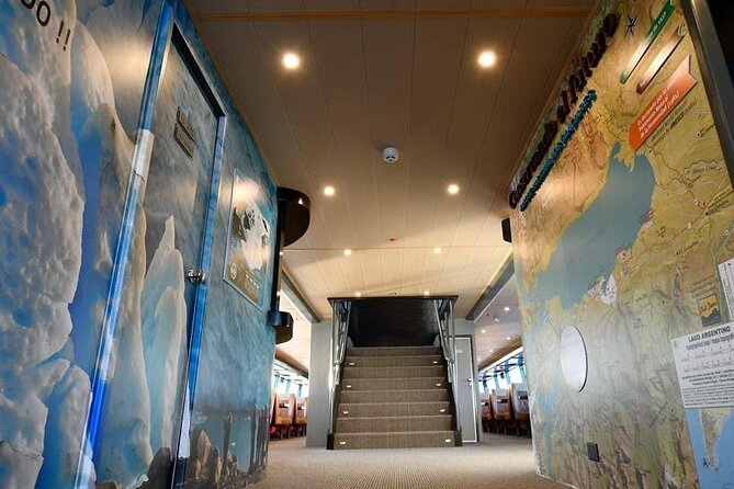 Glaciares Gourmet Premium Lounge boat Tour + El Calafate pick up - Canal de los Témpanos and Perito Moreno’s changing ice