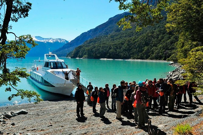 Glacier navigation Mayo Spirit Trek 3 landings and walk through the Forest - Approaching Perito Moreno from the water