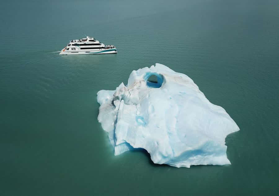 Gourmet Glacier Cruise & Footbridges of Perito Moreno - Las Vacas Post and the 30-minute forest walk