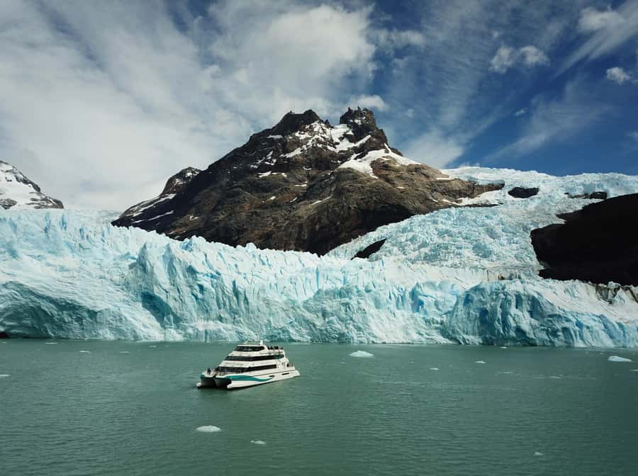 Gourmet Glacier Cruise & Footbridges of Perito Moreno - From El Calafate to Private Port La Soledad