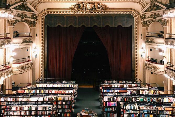 Group City Tour of Buenos Aires (MISSABLE) - The guide can make or break the day