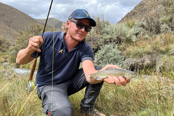 Guided Fly Fishing Tour in Estancia La Carrera - Six things to know before you book