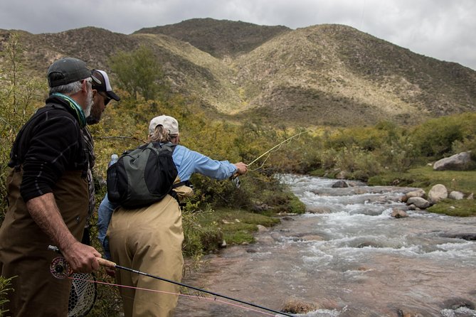 Guided Fly Fishing tour in Mendoza with Asado and Wine - Breakfast with the Andes around you