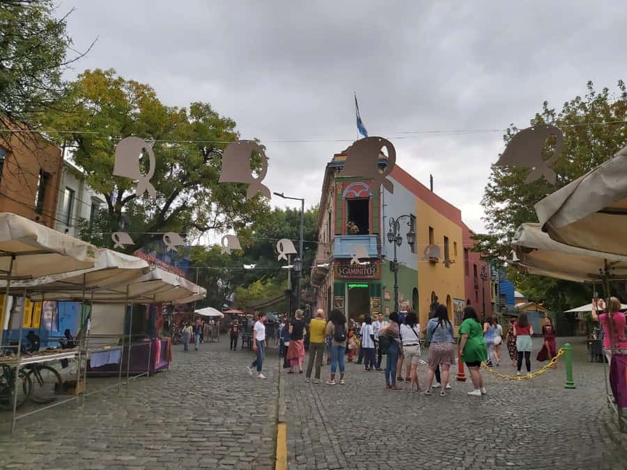 Guided tour Boca Juniors Museum & Stadium + Caminito - Ten Minutes for Photos, Shopping, and a Pause