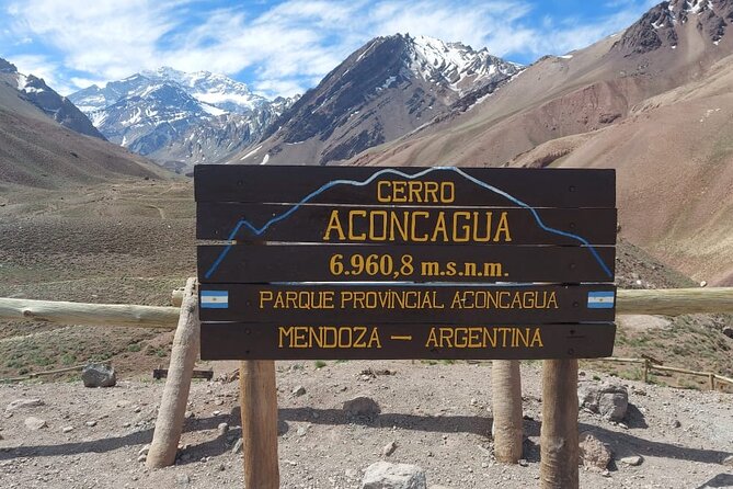 Guided tour of the Mendoza Mountains for the day - Potrerillos and its blue mountain lake