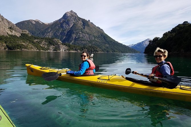 Half a day of kayaking on the Nahuel Huapi lake in private service - How the private format affects the experience