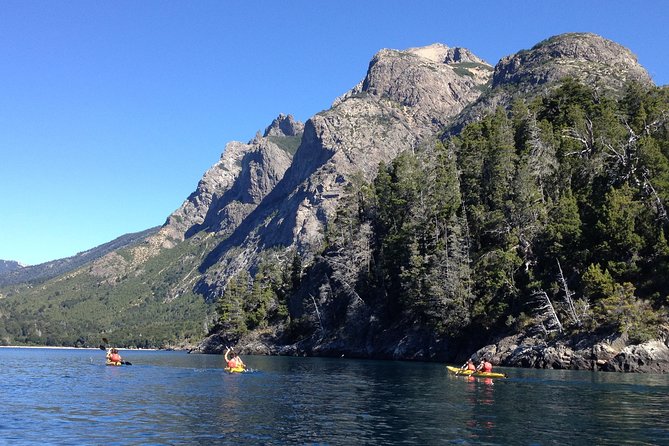 Half a day of kayaking on the Nahuel Huapi lake in private service - Launching from Bahía López
