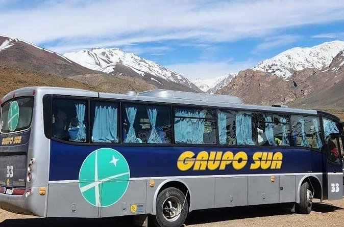 High Mountain from Mendoza - Las Cuevas: lunch at the border village