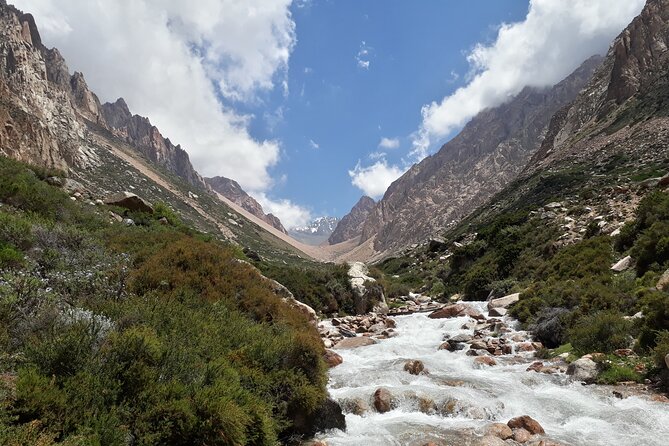 Hiking in Cajón de los Arenales from Mendoza or Uco Valley - Leaving Mendoza for Tunuyán’s mountain country