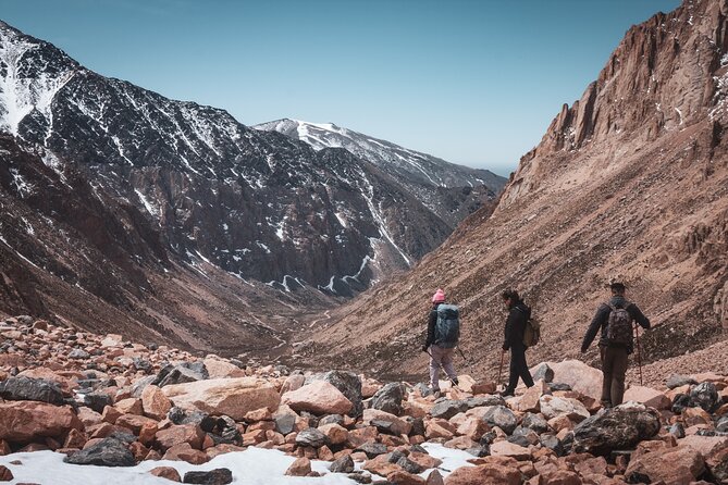 Hiking in Cajón de los Arenales from Mendoza or Uco Valley - What the $210 price includes