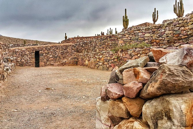 Hornocal, 14 colors mountain, trough Humahuaca´s gorge - How to prepare for a 13-hour mountain day