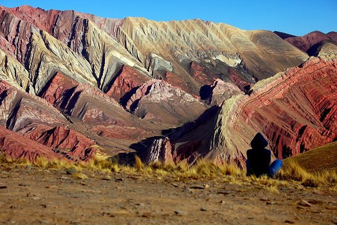 Hornocal, 14 colors mountain, trough Humahuaca´s gorge - The 6:30 a.m. start and the road from Salta