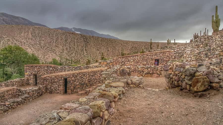 Hornocal: Tour of the 14 Colors Mountain & Humahuaca´s Gorge - Humahuaca before the final 4x4 ride