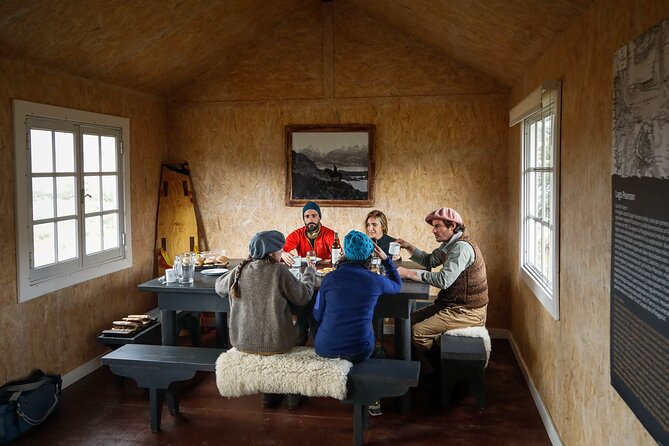 Horse Back Riding Expedition - Lunch at Refugio Lago Pearson