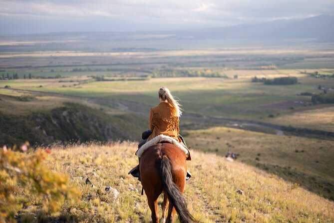 Horseback riding and barbecue in a private ranch - La Carrera, Mendoza - Empanadas, wine, and the long Argentine lunch