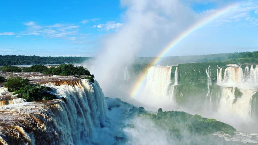 Iguassu Falls: Private Tour Argentina side - The real cost: about $132 before lunch
