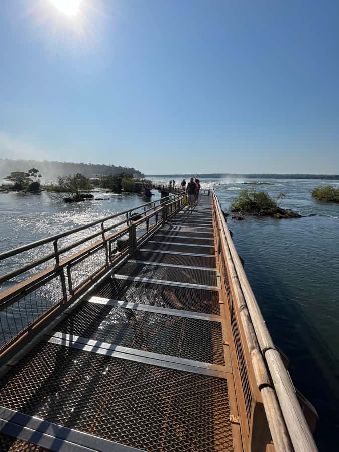 Iguassu Falls: Private Tour Argentina side - Crossing from Puerto Iguazú to the Brazilian park