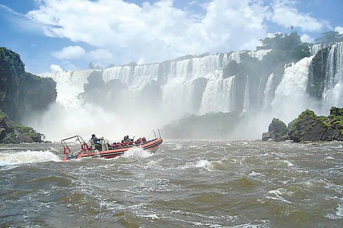 Iguazú Argentine Falls with Jungle Walk and Boat - Entering the national park and choosing your walks