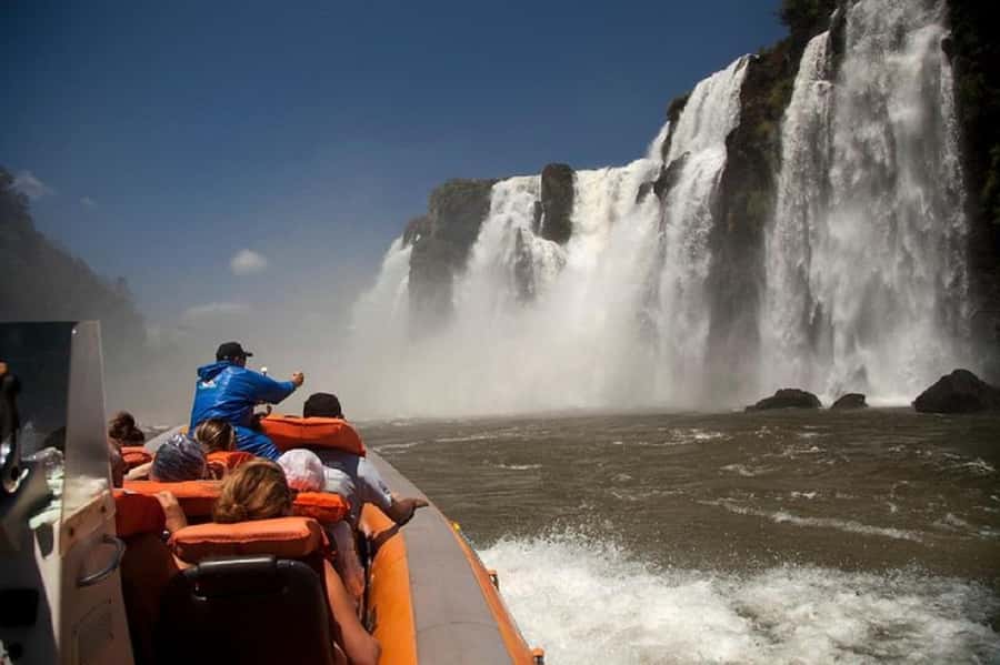 Iguazu Falls Argentinas Tour and Great Adventure Boat Tour - The Lower Circuit puts you closer to the spray