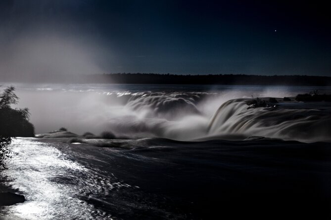 Iguazu Falls FullMoon Trekking under the Moonlight - Why a night visit to Iguazú Falls is different