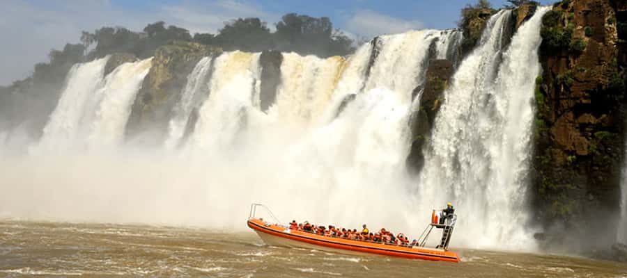 Iguazu Falls: Gran Aventura Boat and Argentinian Falls Tour - Why this Argentine-side tour works