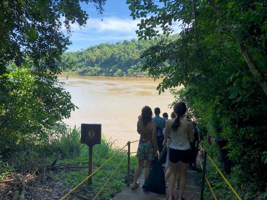 Iguazu Falls: Gran Aventura Boat and Argentinian Falls Tour - English guiding is the main uncertainty