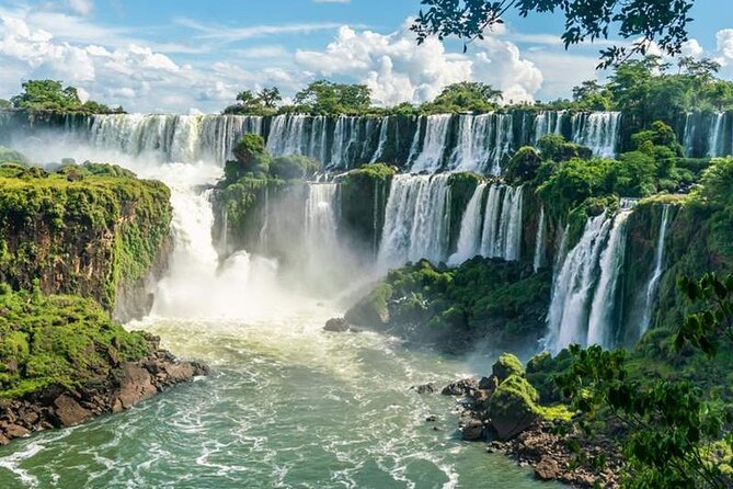Iguazú Falls Private Full Day Tour - The 4:00 AM start and airport handoff