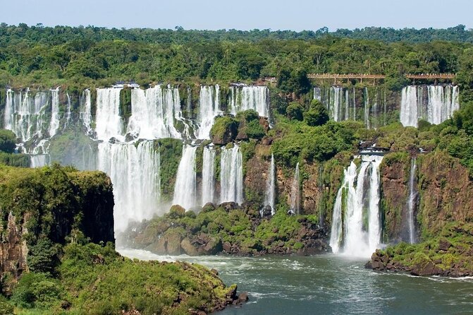 Iguazu Falls: Visit to Argentinian and Brazilian Side in two days - Day two: the Brazilian park’s wide-angle view