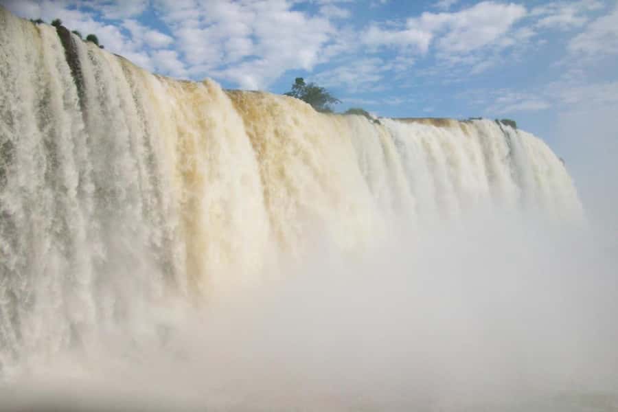 Iguazu in 2 Days: Argentina & Brazil Sides of Iguazu Falls - Crossing the border: the detail that can stop the tour