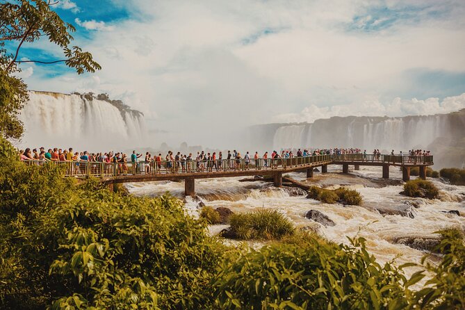 Immersive Iguazú Falls In One Day: Guided Walk, Train Ride & Boat - The five things to know before you book