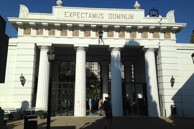 Jewish Heritage & Buenos Aires Highlights Private Tour - Plaza de Mayo and Casa Rosada: Argentina’s civic center