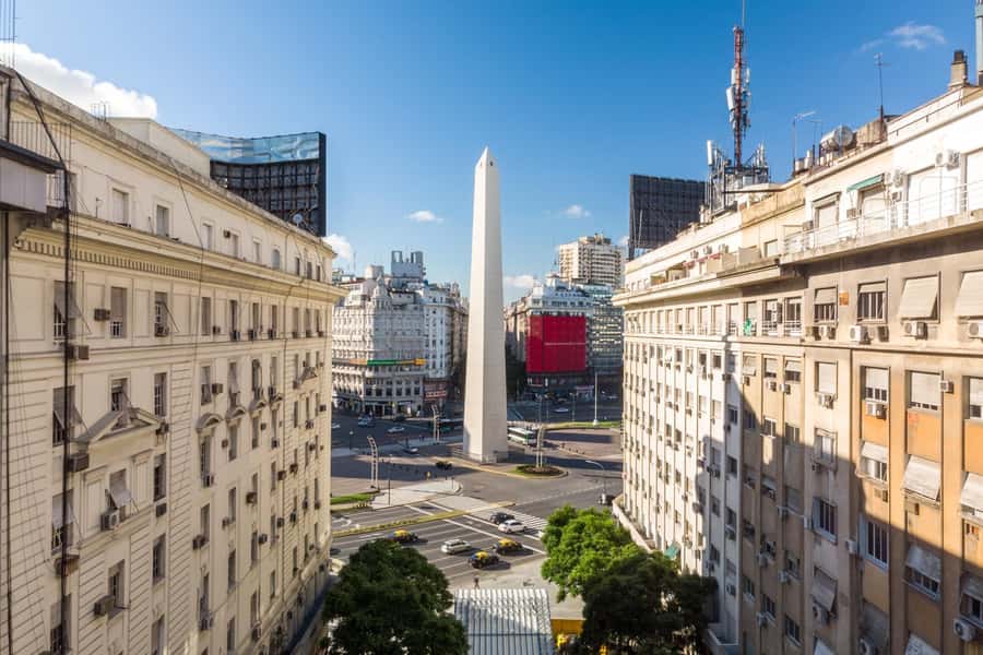 Jewish Sites Buenos Aires Private Walking and Car Tour - How the private guide shapes the experience
