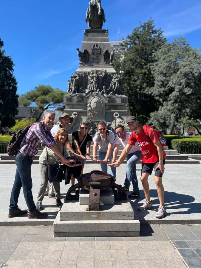 La Docta Free Walking Tour "Córdoba La Antigua". - Starting at San Martín Square
