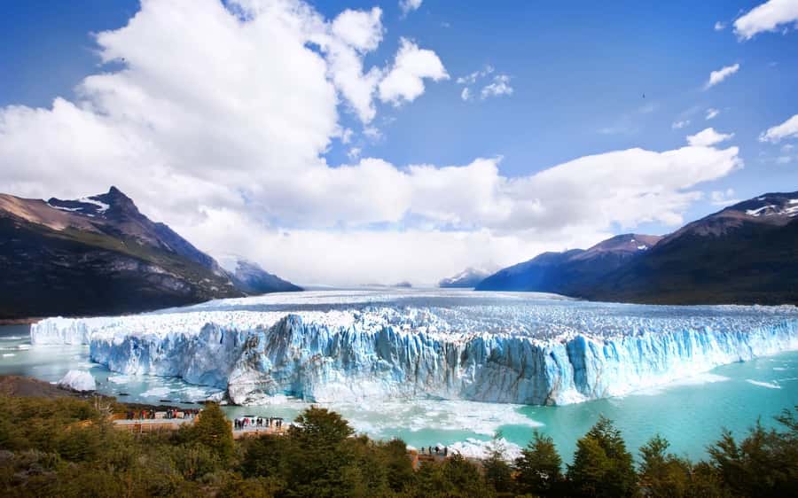 Los Glaciares National Park and Perito Moreno Glacier Tour - What the tour does well for the price