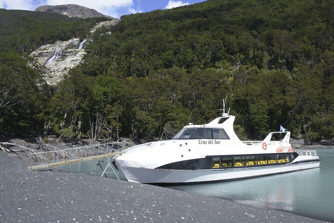 Mayo Glacier Spirit Trek - Sailing to Perito Moreno Glacier