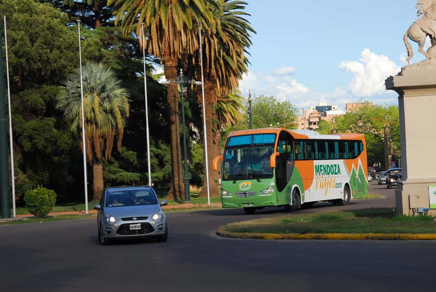 Mendoza: Half-Day Sightseeing City Tour - La Alameda and the city’s first chapter