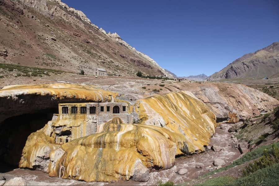 Mendoza: High Mountain Experience, a Tour through the Andes - Leaving Mendoza beside the Mendoza River