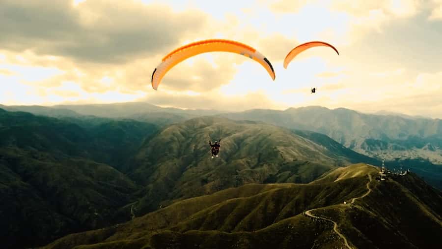 Mendoza: Paragliding Tandem Flight with Instructor - Who Will Enjoy This Best