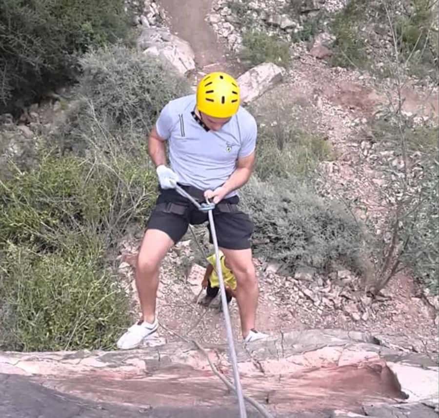 Mendoza: Trekking, Abseiling and Zipline - A 1.5-hour trek with mountain stories