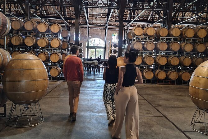 Mendoza Winery Tour with Olive Trees in Private Service - Pasrai adds olive oil to the tasting table