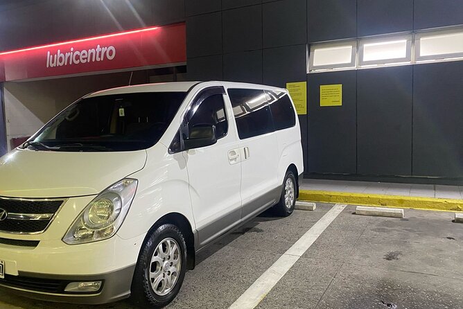 Minivan Transfer Ezeiza Aeroparque - Communication, names, and airport confidence