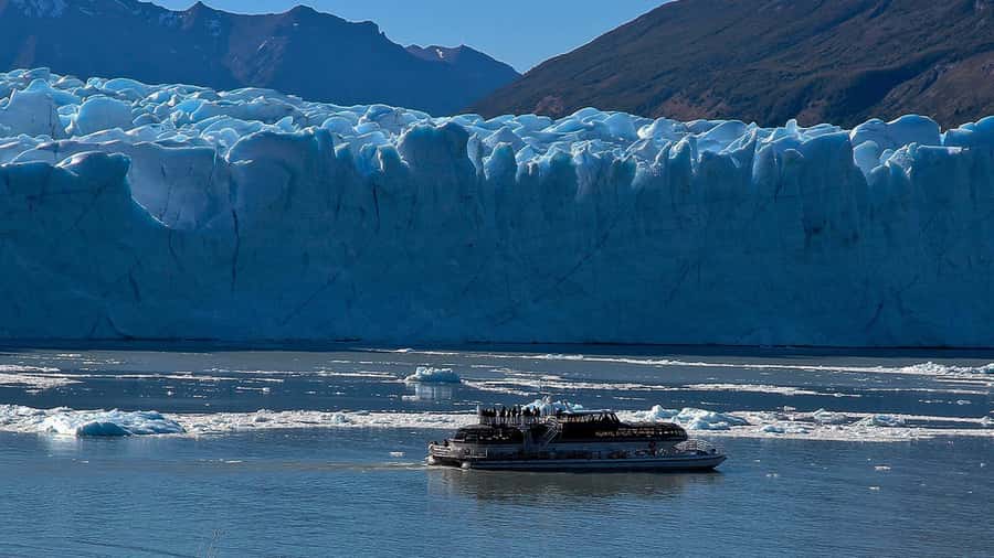 Moreno Glacier: Tour from El Calafate with tour guide, walkways, and boat ride - Key points to know before booking