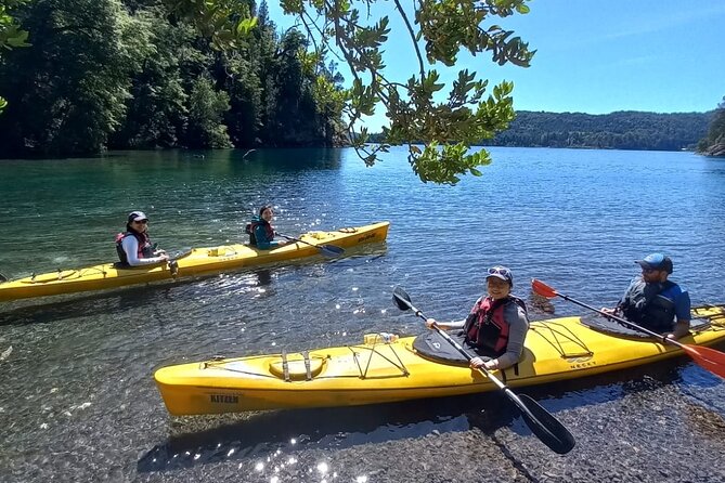 Multisport: Moreno Lake Kayaking and Mirador del Tristeza Hiking - Lunch by the lake, with empanadas and mate