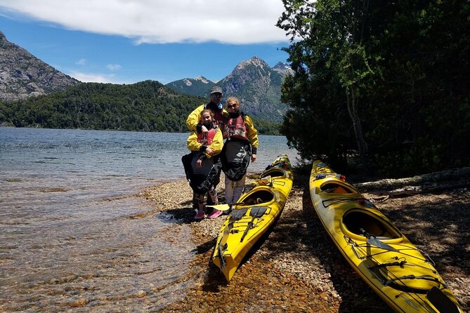 Multisport: Moreno Lake Kayaking and Mirador del Tristeza Hiking - Starting at 9:00 am with pickup