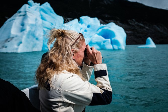 Navigation All glaciers - Crossing Boca del Diablo toward Upsala Glacier