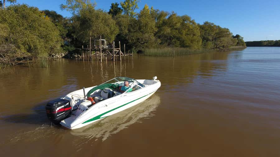 Navigation in Delta of Tigre - Exclusive semi private tour - Two hours on Enrique’s speedboat