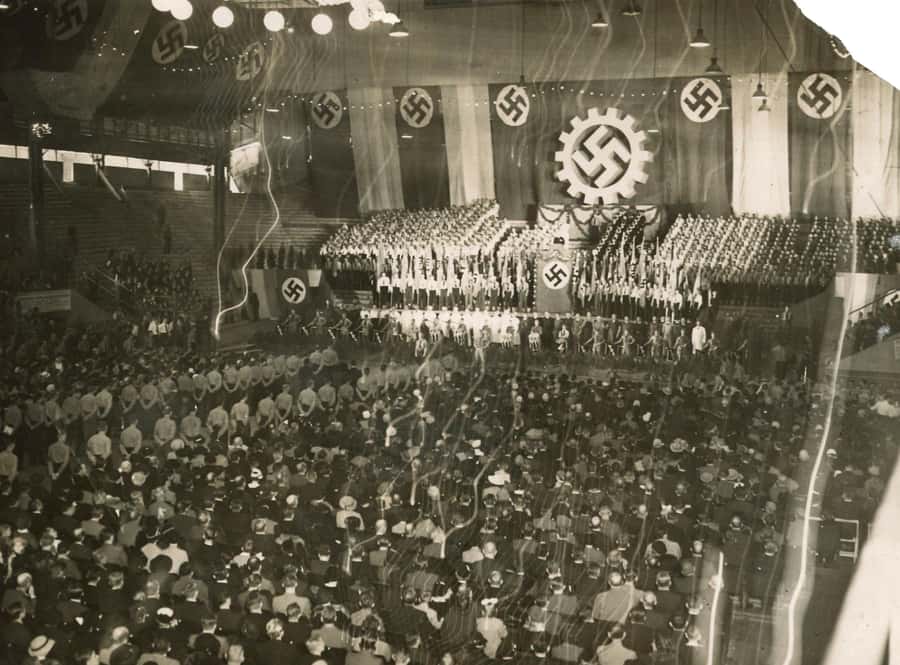 Nazis in Buenos Aires: a historical walking tour - Key points to know before booking